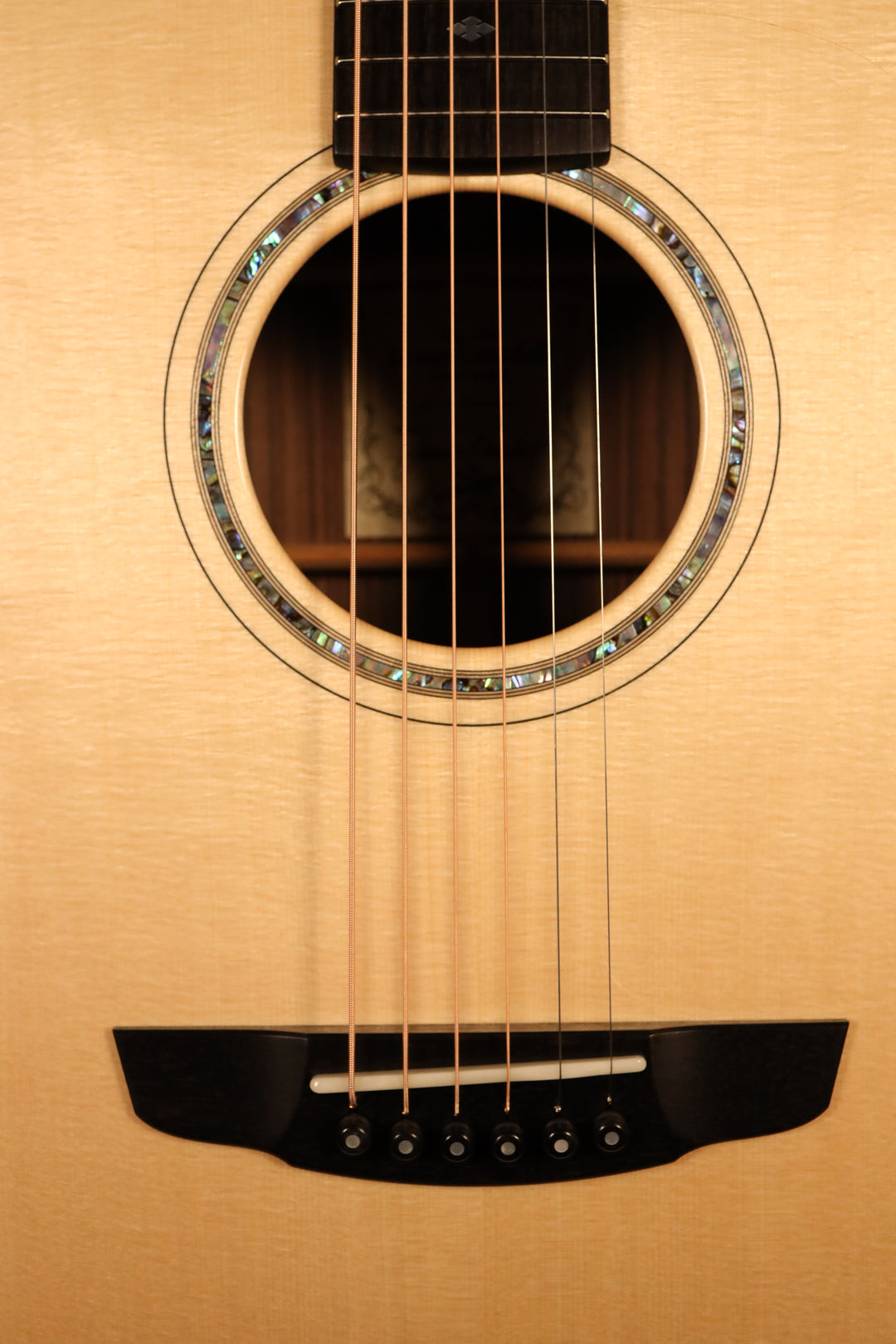 Goodall Concert Jumbo - German Spruce/East Indian Rosewood (NEW)