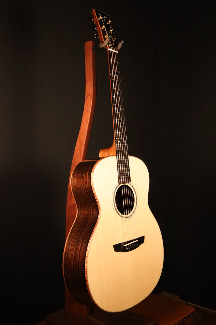 Goodall Concert Jumbo - German Spruce/East Indian Rosewood (NEW)