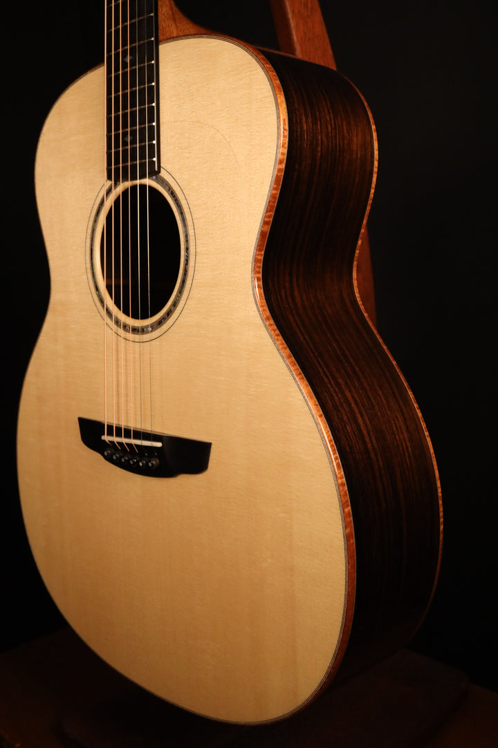 Goodall Concert Jumbo - German Spruce/East Indian Rosewood (NEW)