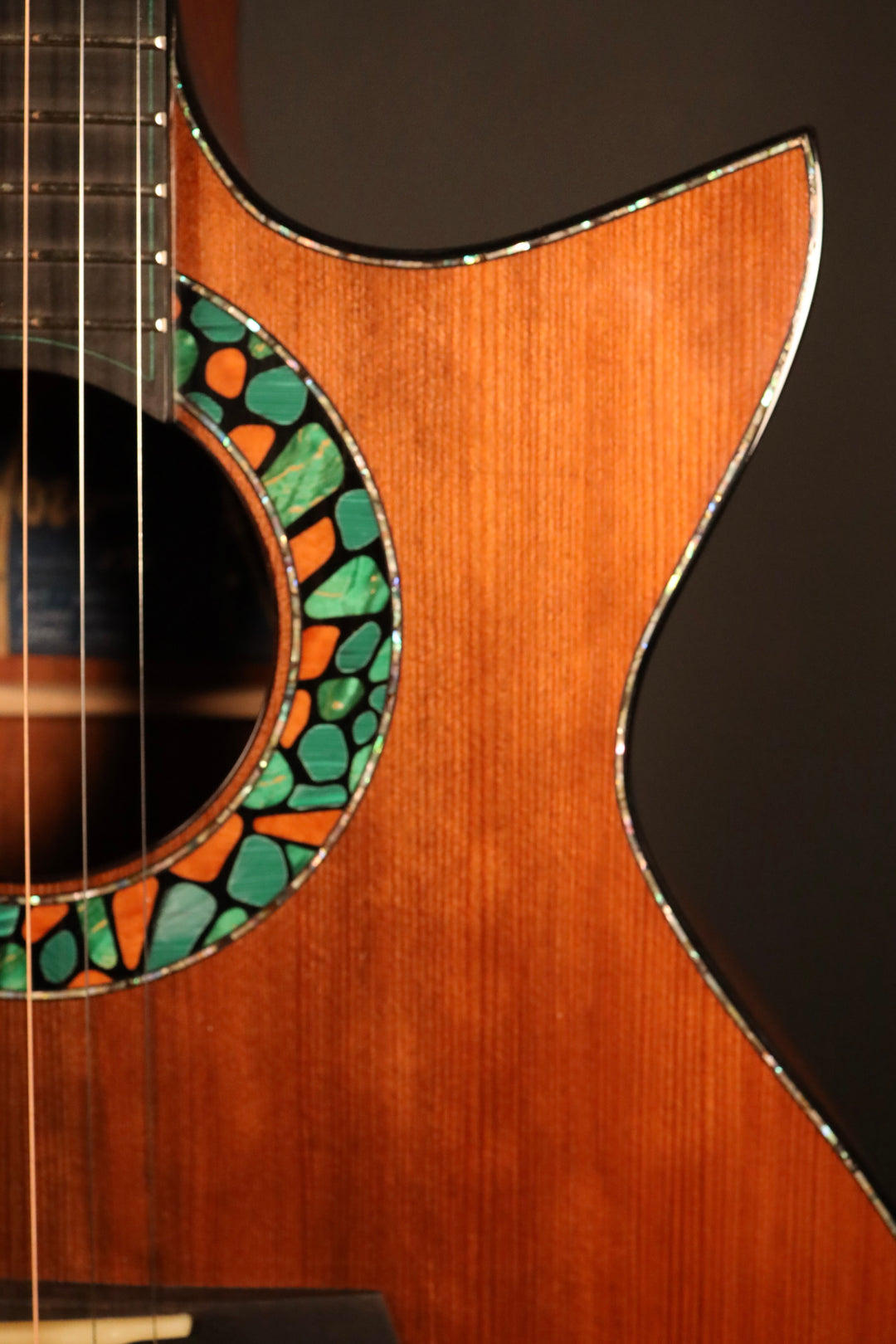 Hozen Blue Label MJ - Torrified Sinker Redwood/Lychee (NEW)