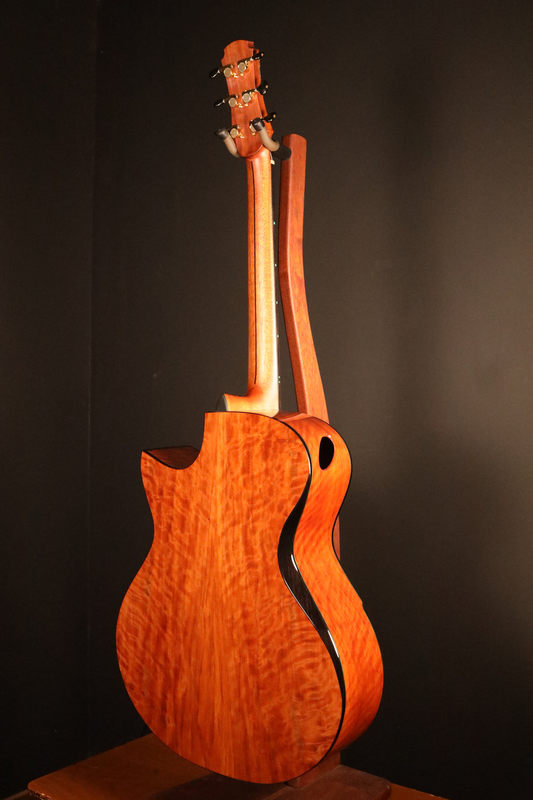 Hozen Blue Label MJ - Torrified Sinker Redwood/Lychee (NEW)