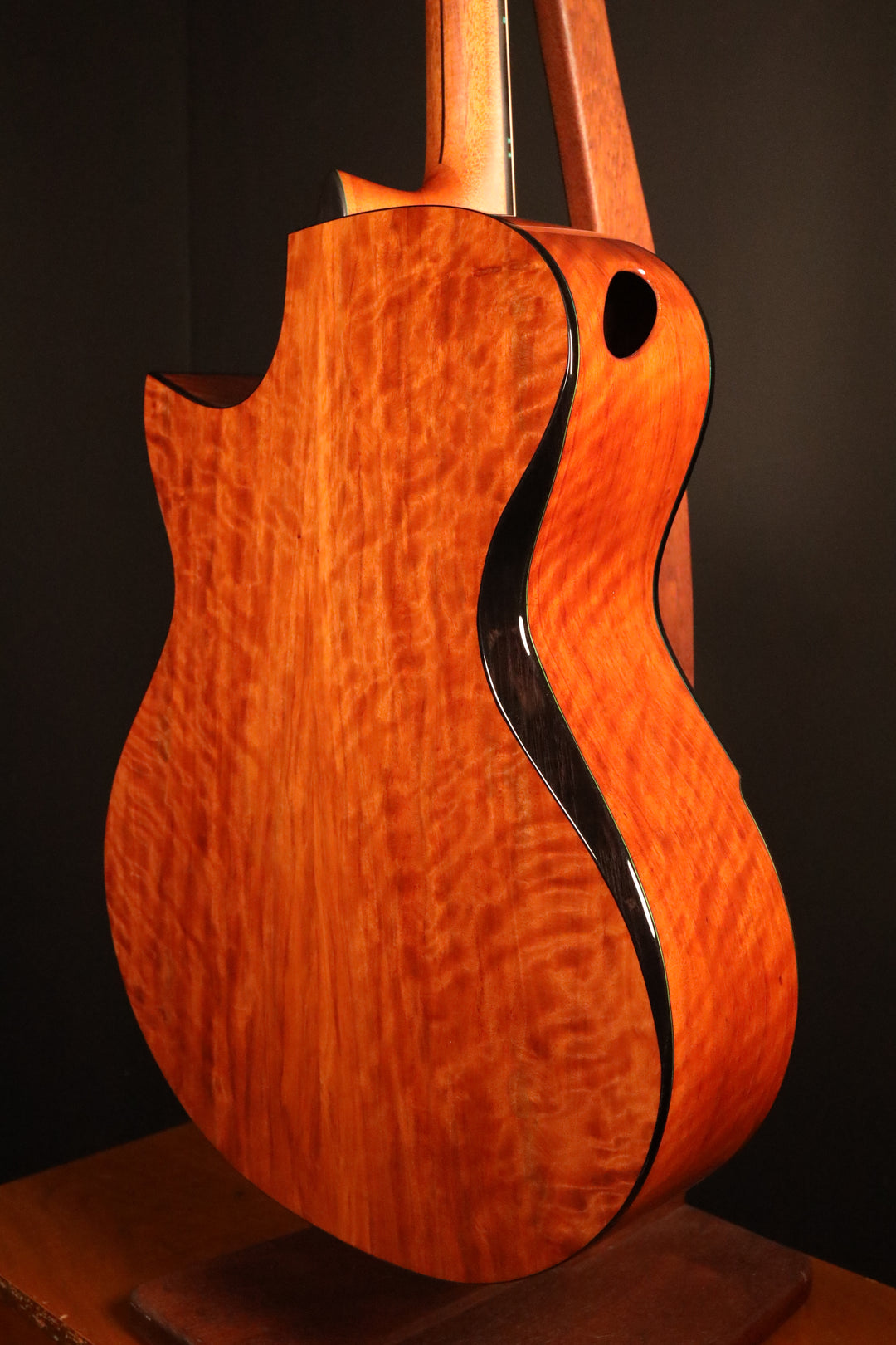 Hozen Blue Label MJ - Torrified Sinker Redwood/Lychee (NEW)