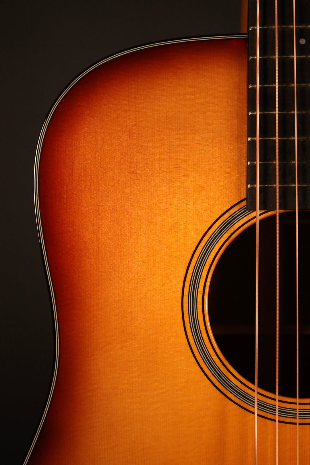 Huss and Dalton TD-M Custom - Sitka Spruce/Fiddleback Mahogany (NEW)