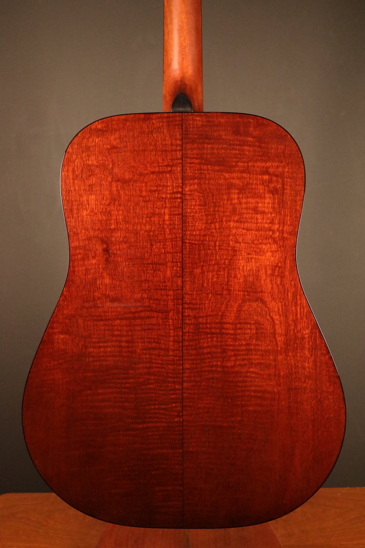 Huss and Dalton TD-M Custom - Sitka Spruce/Fiddleback Mahogany (NEW)