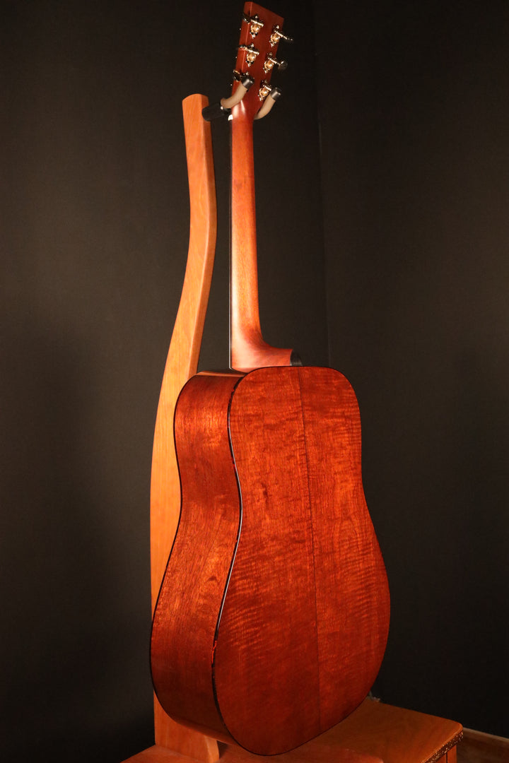 Huss and Dalton TD-M Custom - Sitka Spruce/Fiddleback Mahogany (NEW)