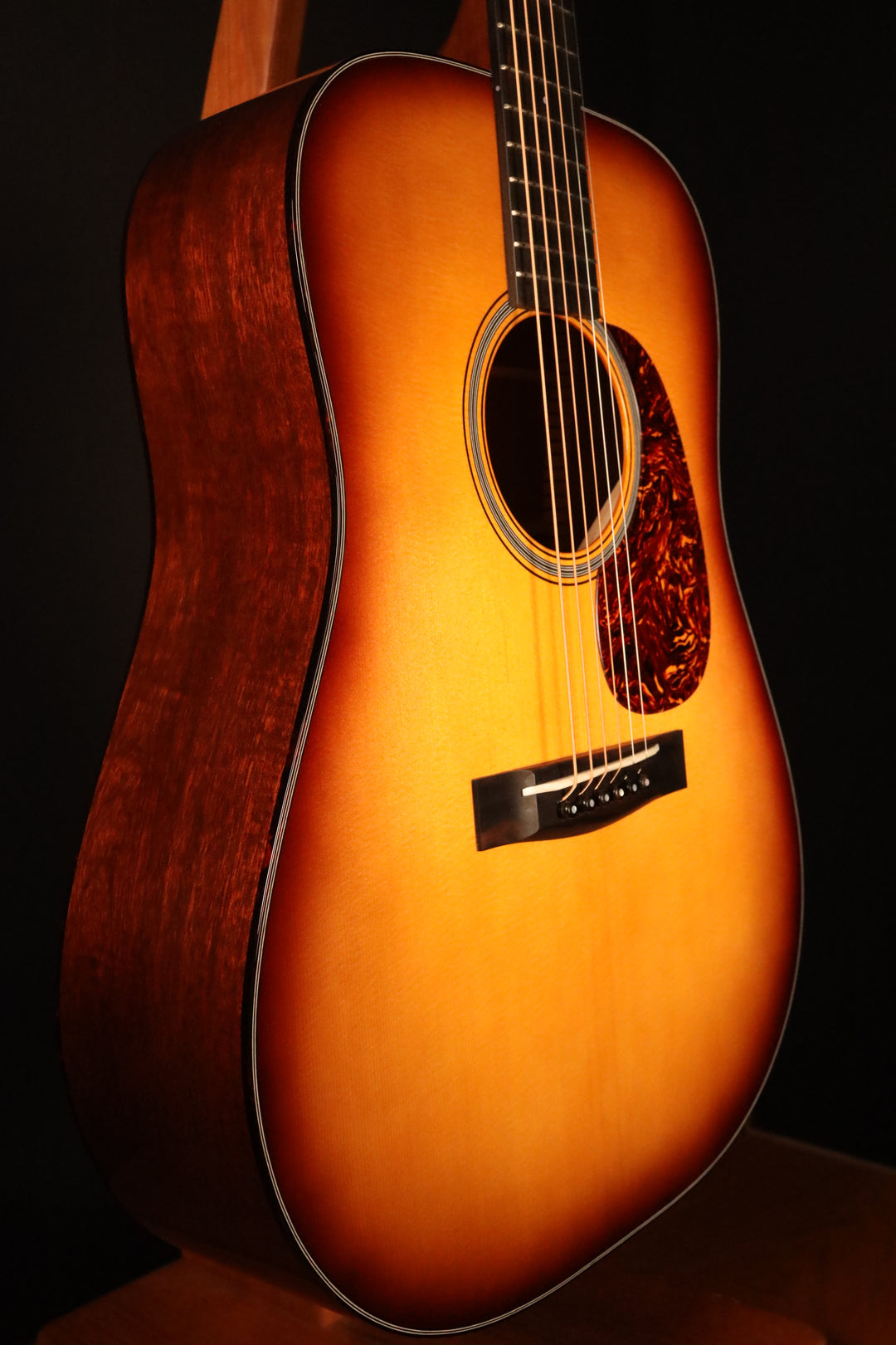 Huss and Dalton TD-M Custom - Sitka Spruce/Fiddleback Mahogany (NEW)