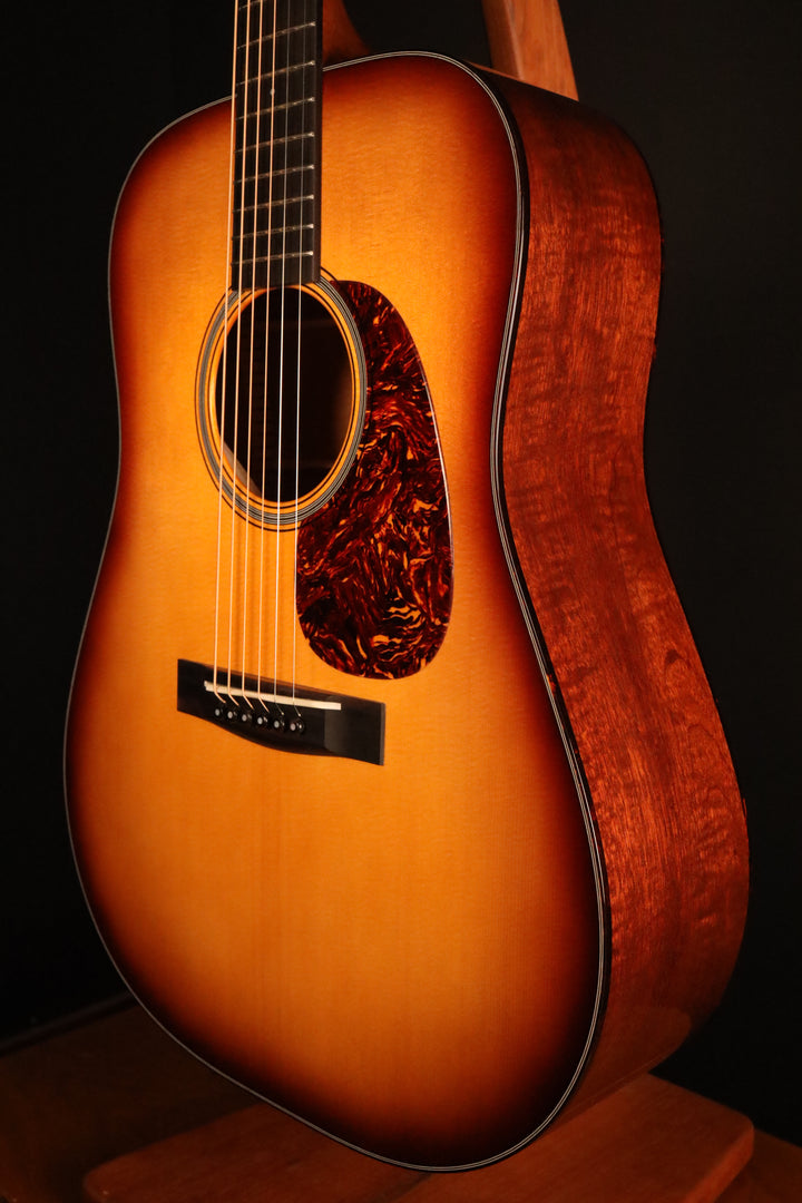 Huss and Dalton TD-M Custom - Sitka Spruce/Fiddleback Mahogany (NEW)