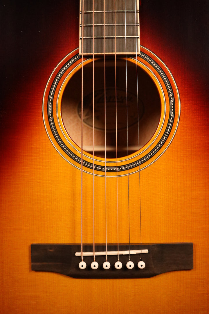 Larrivee OM-44 Custom - Silver Oak, Full Body Gloss and Sunburst (NEW)