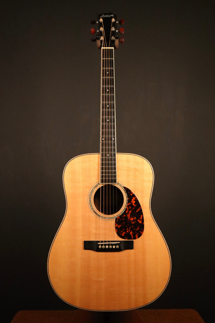 Larrivee D-09 Custom - Sitka Spruce/Walnut (2014)