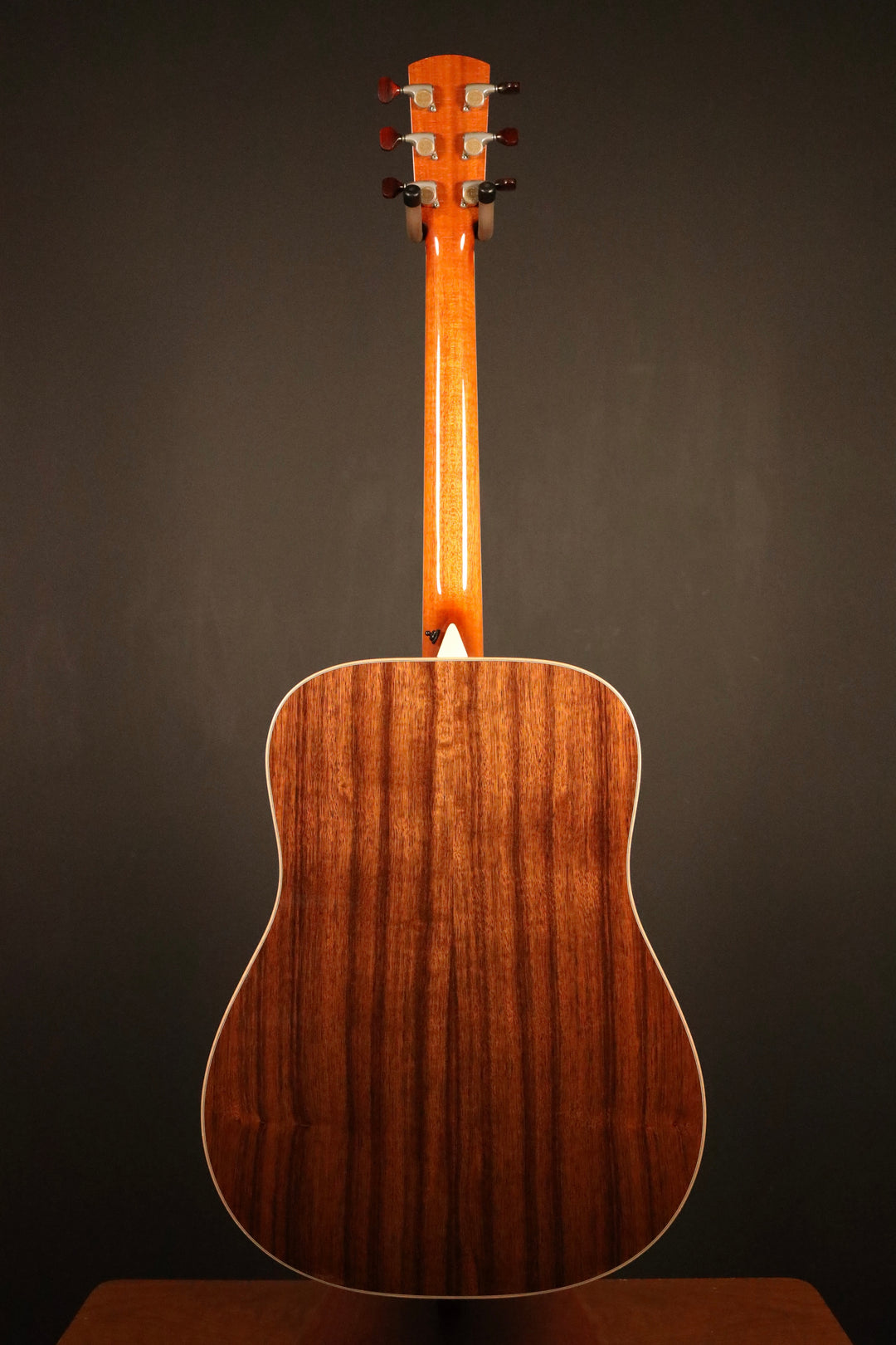 Larrivee D-09 Custom - Sitka Spruce/Walnut (2014)