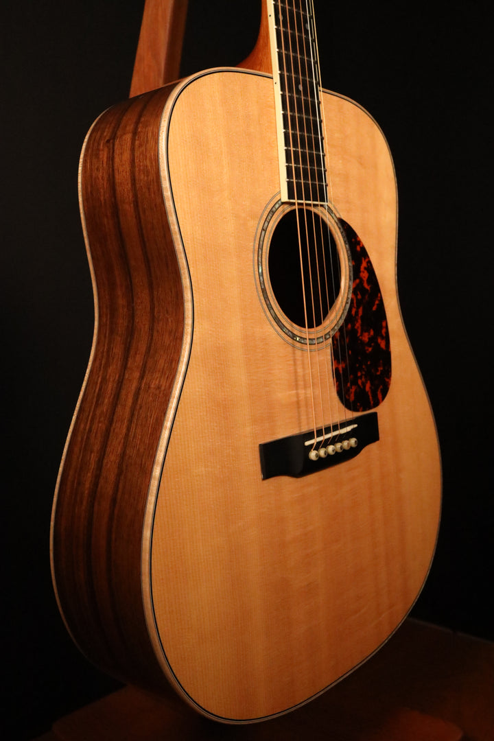 Larrivee D-09 Custom - Sitka Spruce/Walnut (2014)