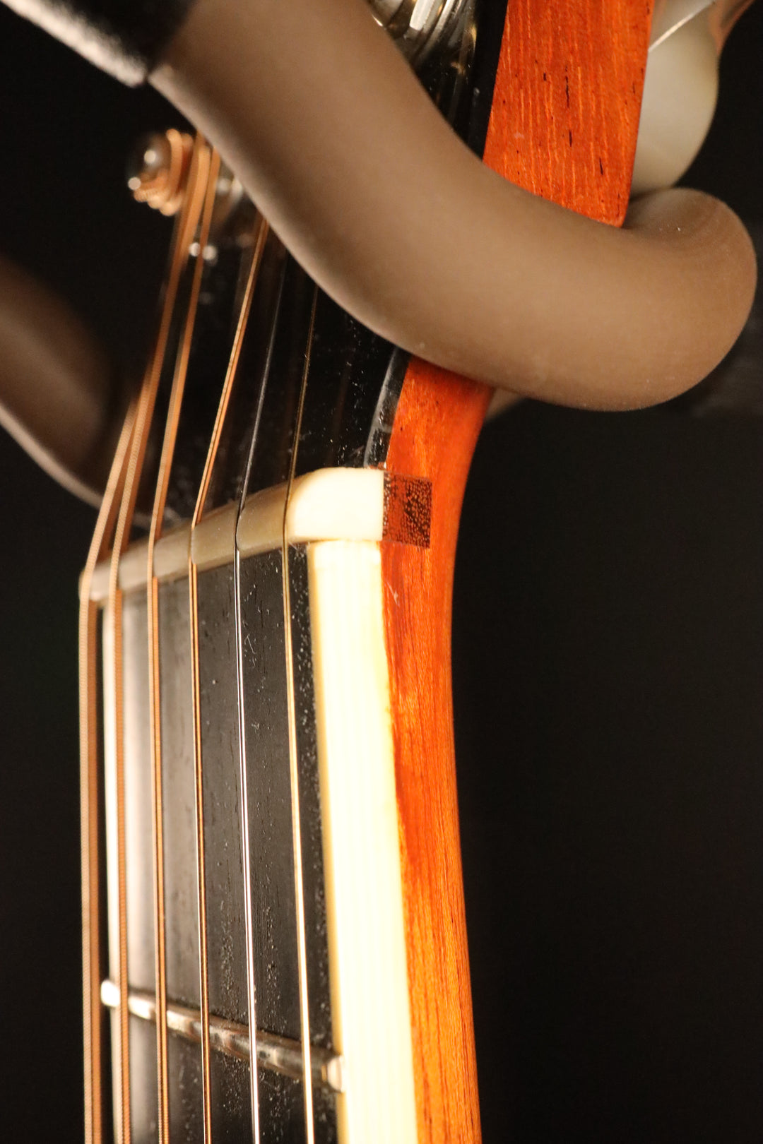 Larrivee D-09 Custom - Sitka Spruce/Walnut (2014)