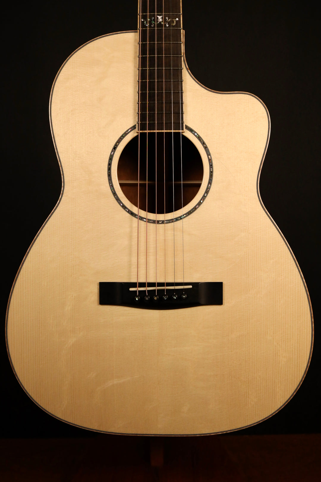 Huss and Dalton CM 12-Fret Cutaway Custom - Bearclaw Italian Spruce/Quilted Sapele (NEW)
