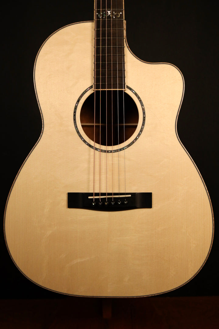 Huss and Dalton CM 12-Fret Cutaway Custom - Bearclaw Italian Spruce/Quilted Sapele (NEW)