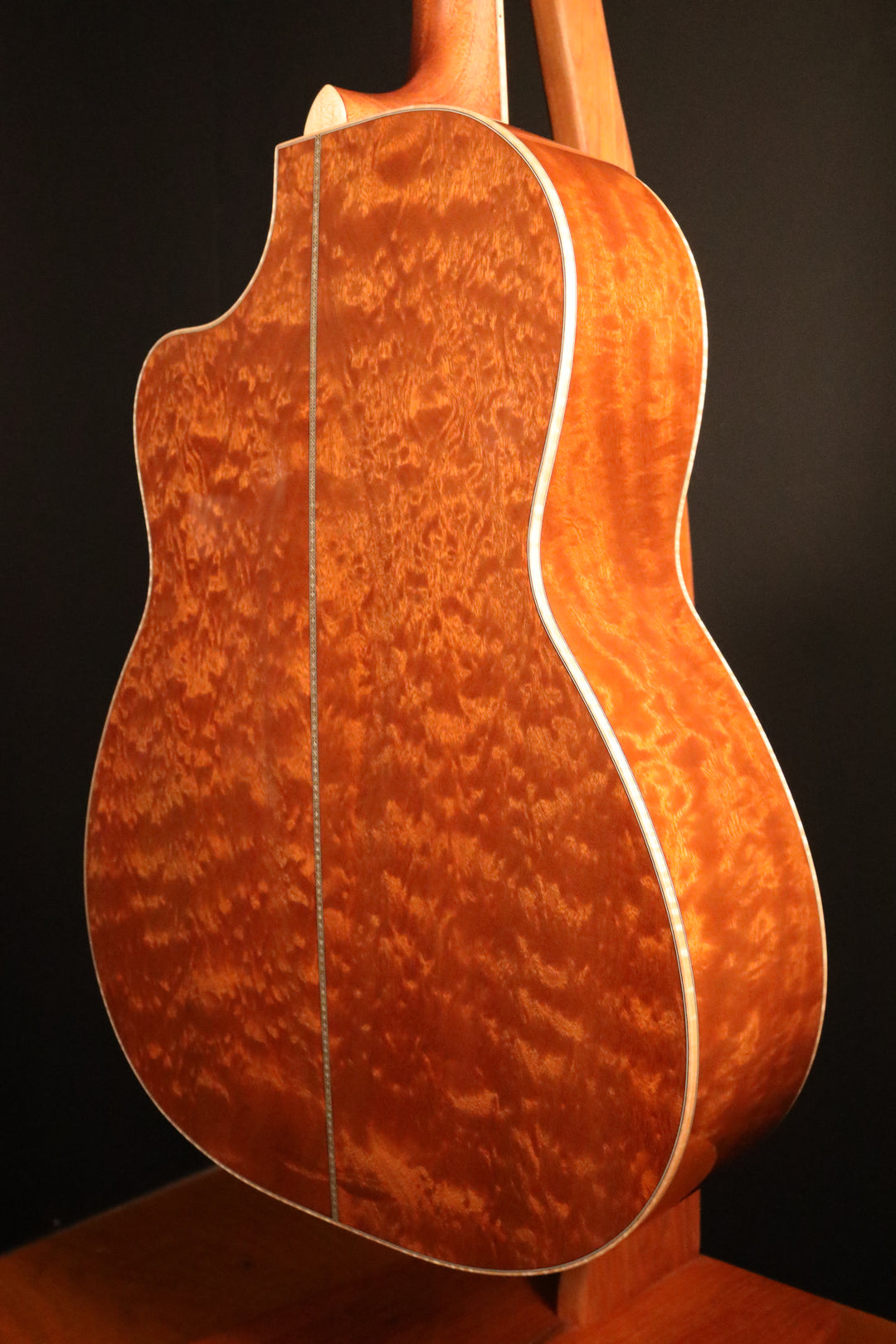 Huss and Dalton CM 12-Fret Cutaway Custom - Bearclaw Italian Spruce/Quilted Sapele (NEW)