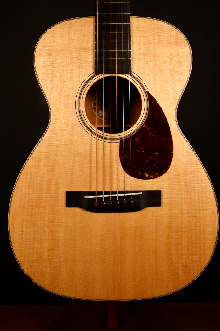 Collings 01 T S - Sitka Spruce/Mahogany (NEW)