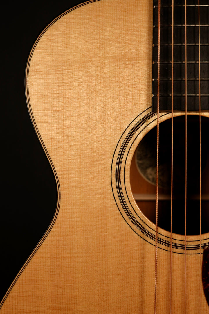 Collings 01 T S - Sitka Spruce/Mahogany (NEW)