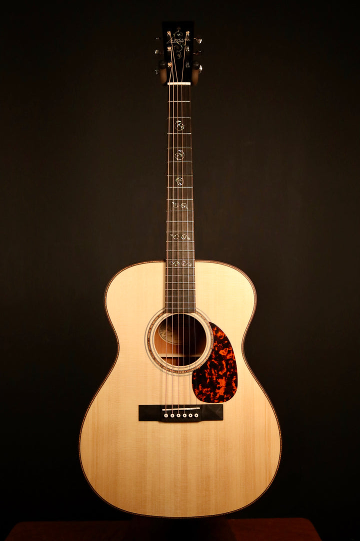 Larrivee OM-24 Mahogany Custom - Adirondack Spruce/Mahogany (NEW)