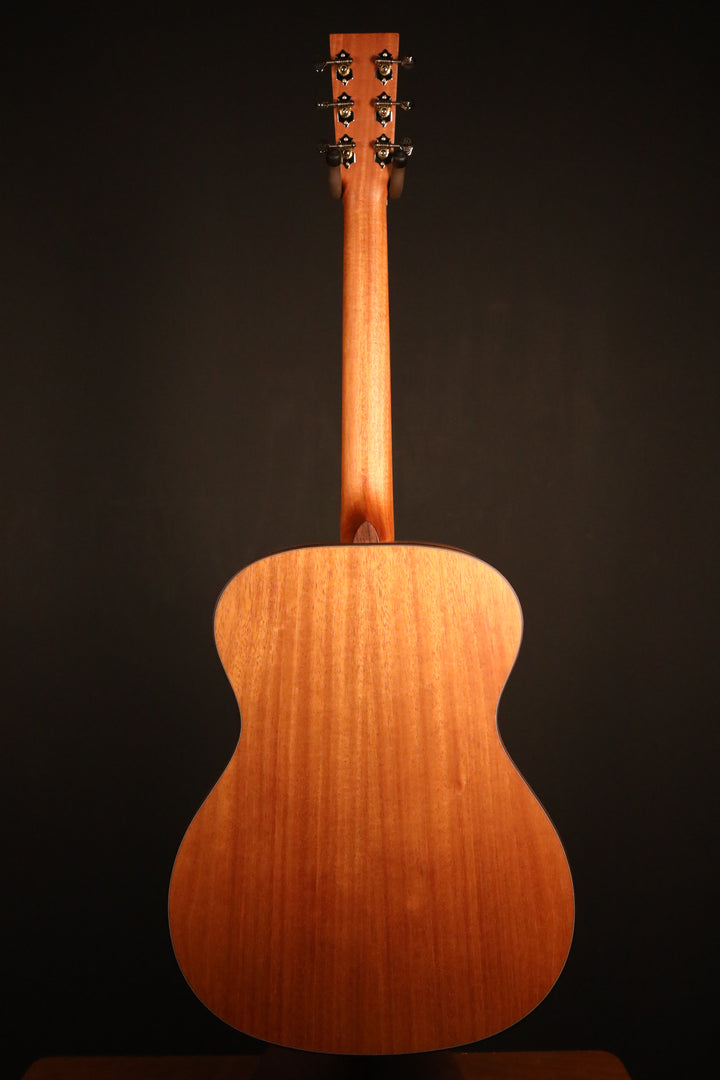 Larrivee OM-24 Mahogany Custom - Adirondack Spruce/Mahogany (NEW)