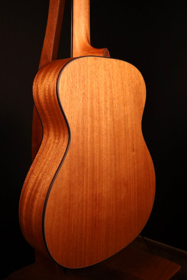 Larrivee OM-24 Mahogany Custom - Adirondack Spruce/Mahogany (NEW)