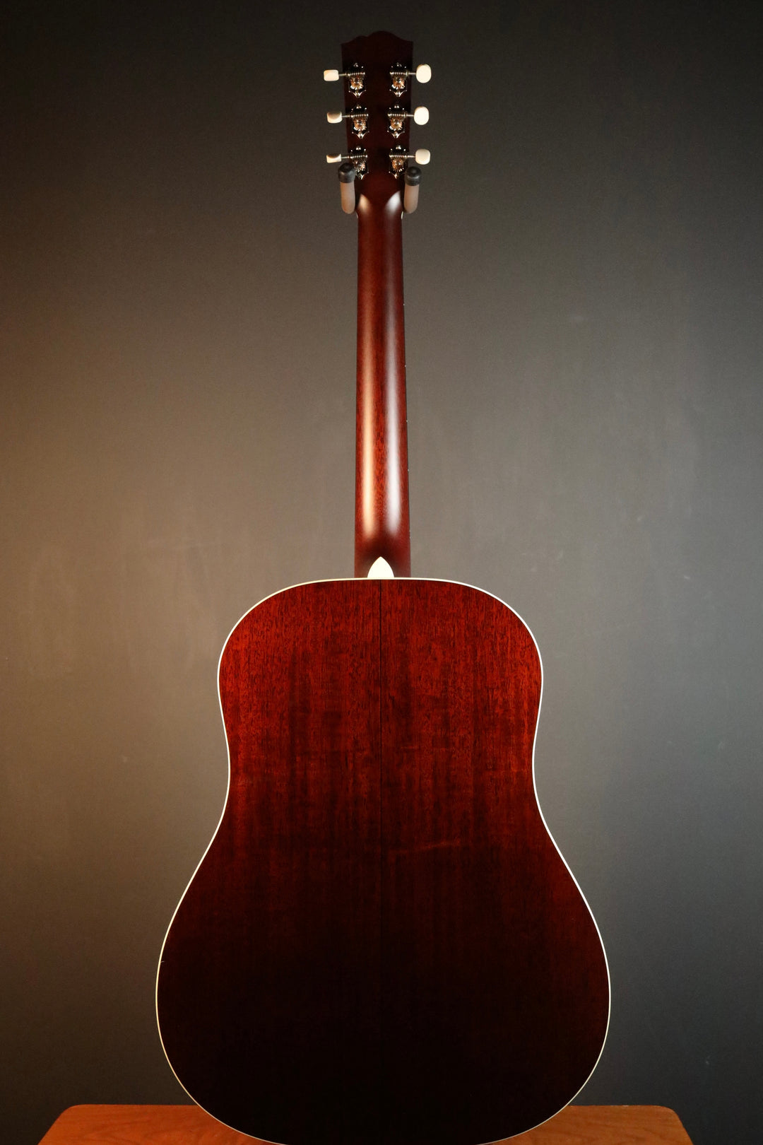 Santa Cruz Vintage Jumbo - German Spruce/Mahogany (NEW)