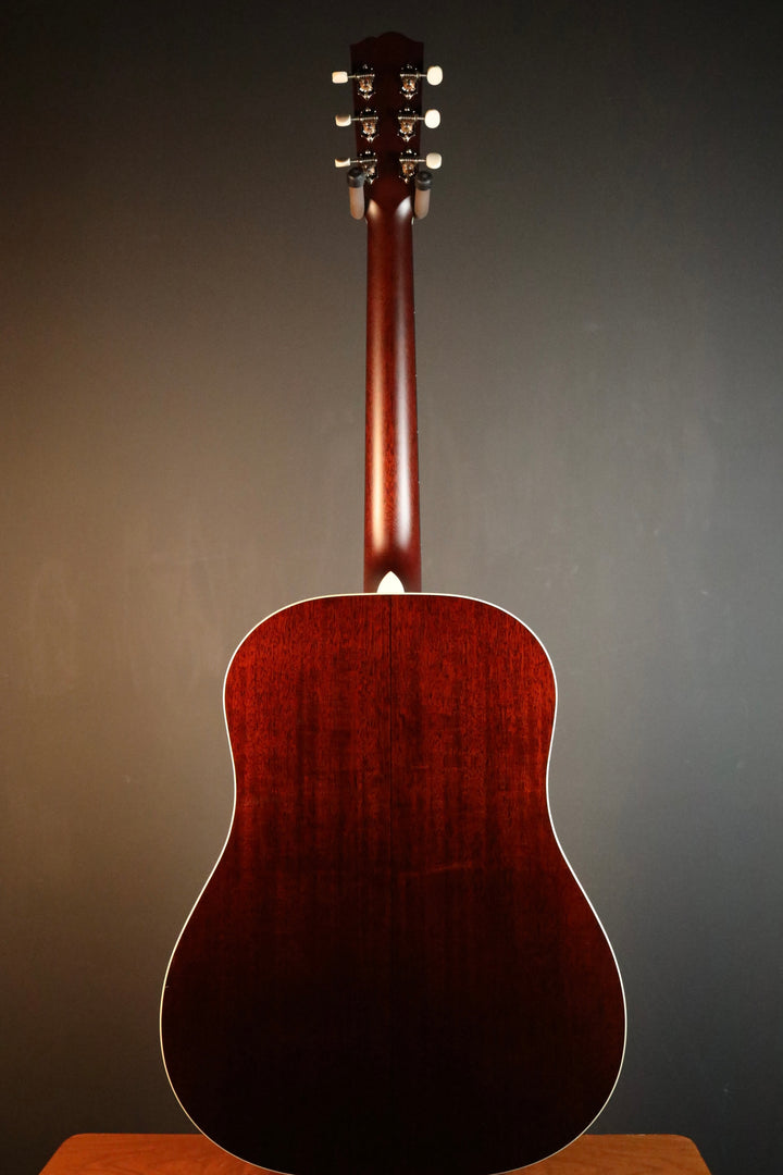 Santa Cruz Vintage Jumbo - German Spruce/Mahogany (NEW)