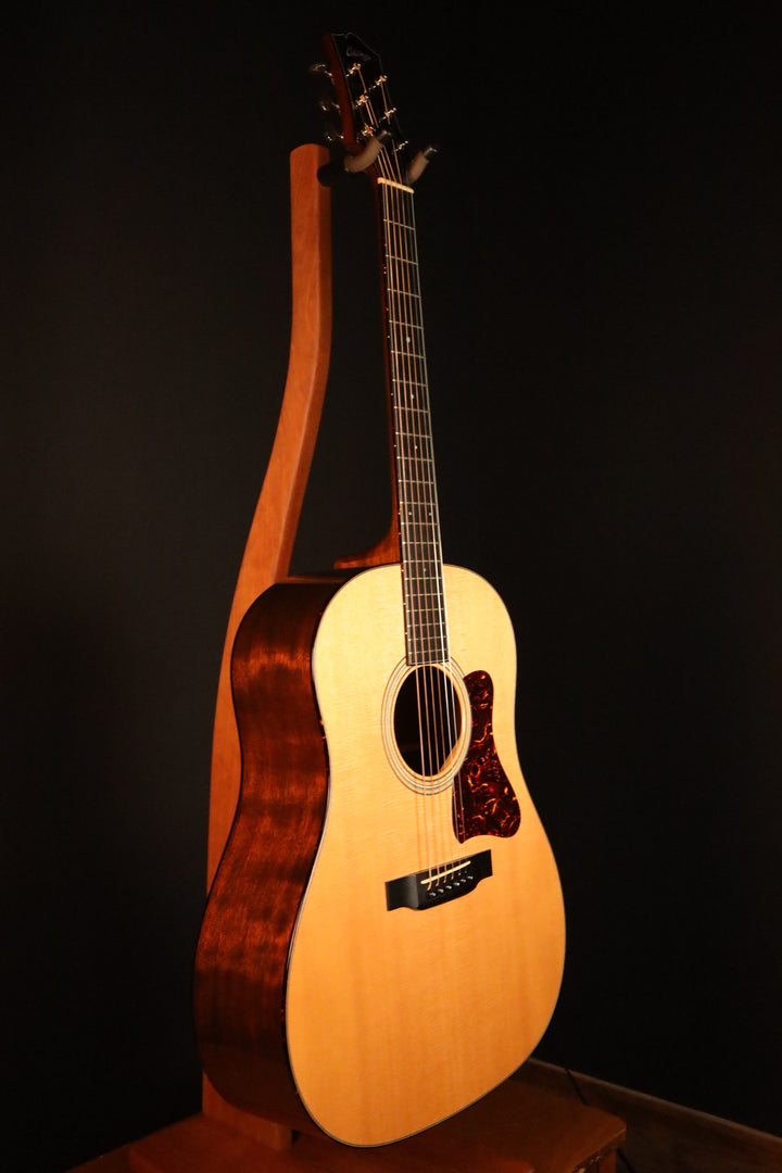 Collings CJ Mh SS - Sitka Spruce/Mahogany, K&amp;K pickup (Used - 2011)