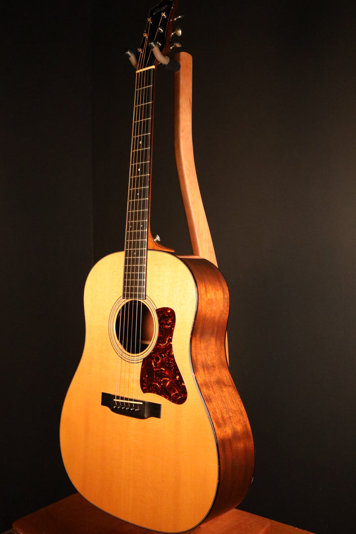 Collings CJ Mh SS - Sitka Spruce/Mahogany, K&amp;K pickup (Used - 2011)