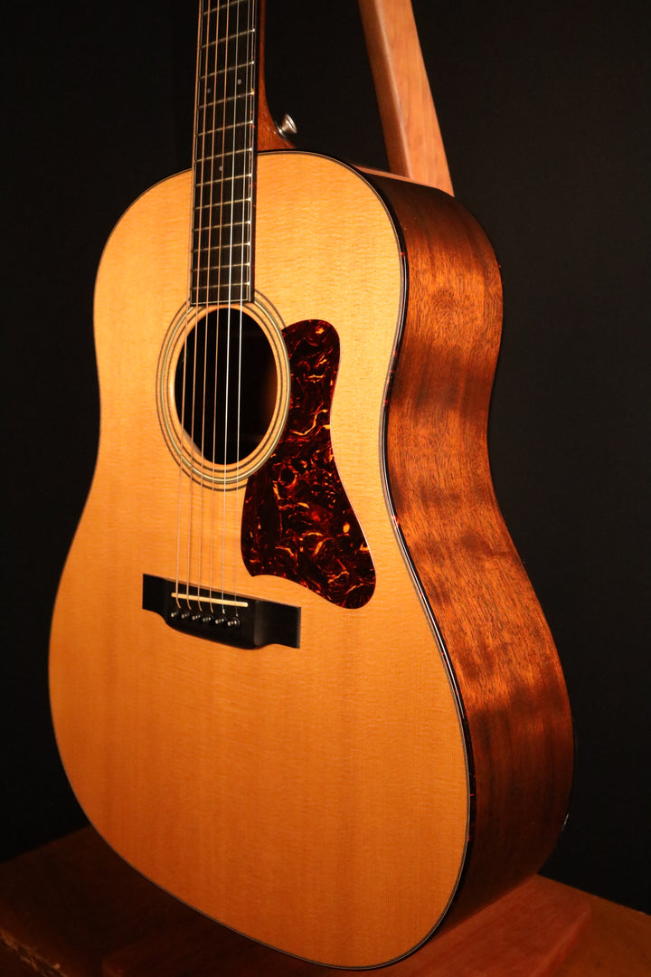 Collings CJ Mh SS - Sitka Spruce/Mahogany, K&amp;K pickup (Used - 2011)