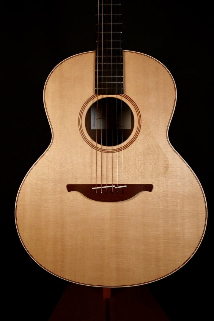 Lowden F-21 - Sitka Spruce/Walnut (NEW)