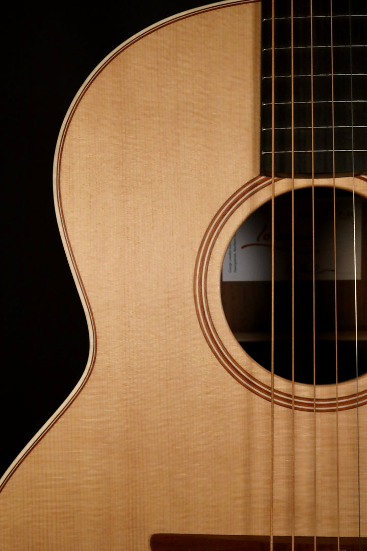 Lowden F-21 - Sitka Spruce/Walnut (NEW)