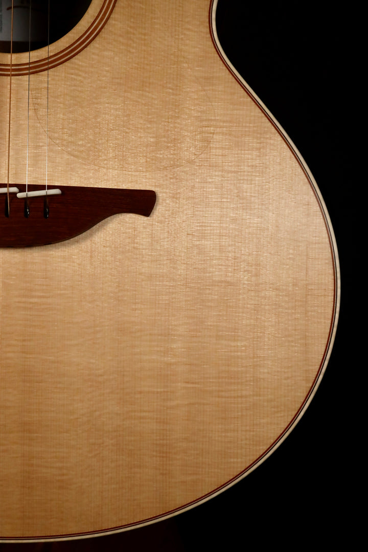 Lowden F-21 - Sitka Spruce/Walnut (NEW)