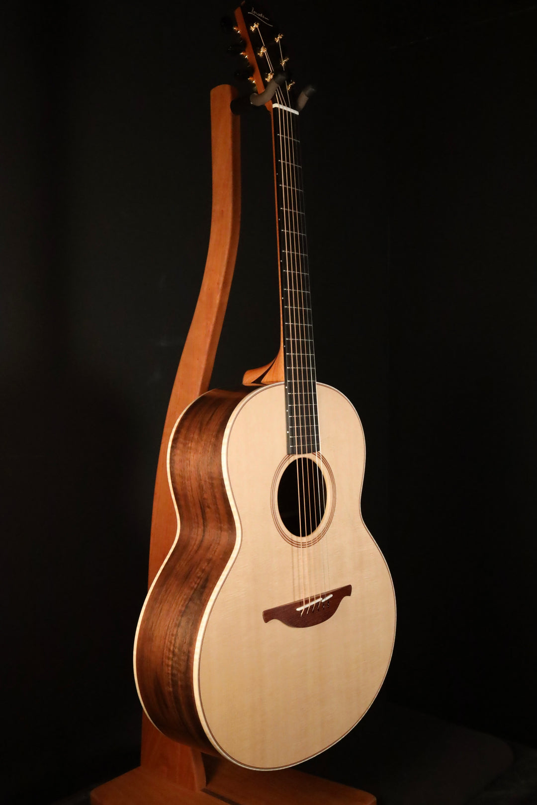 Lowden F-21 - Sitka Spruce/Walnut (NEW)