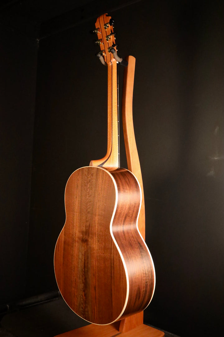 Lowden F-21 - Sitka Spruce/Walnut (NEW)