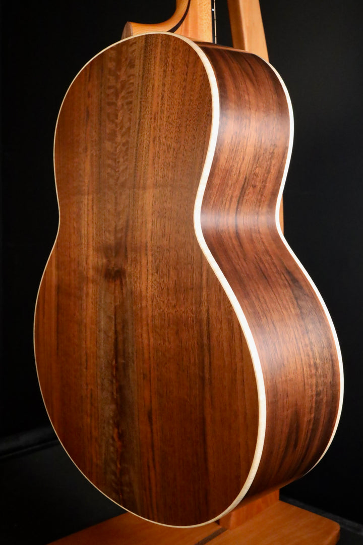 Lowden F-21 - Sitka Spruce/Walnut (NEW)