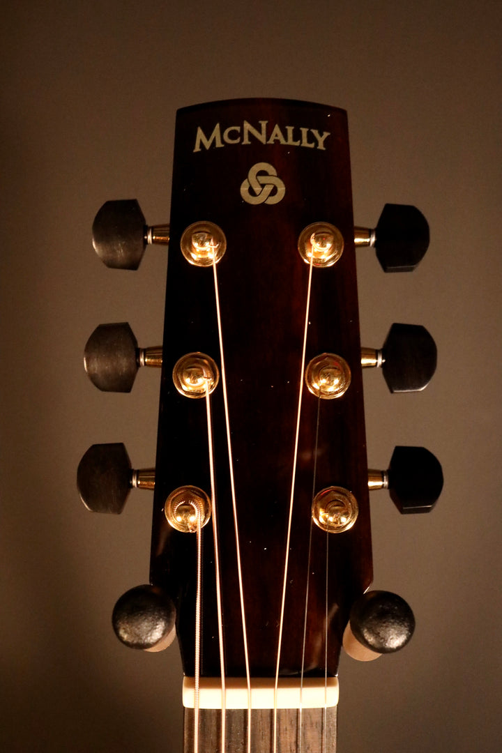 McNally OM32 - Sitka Spruce/East Indian Rosewood (NEW)