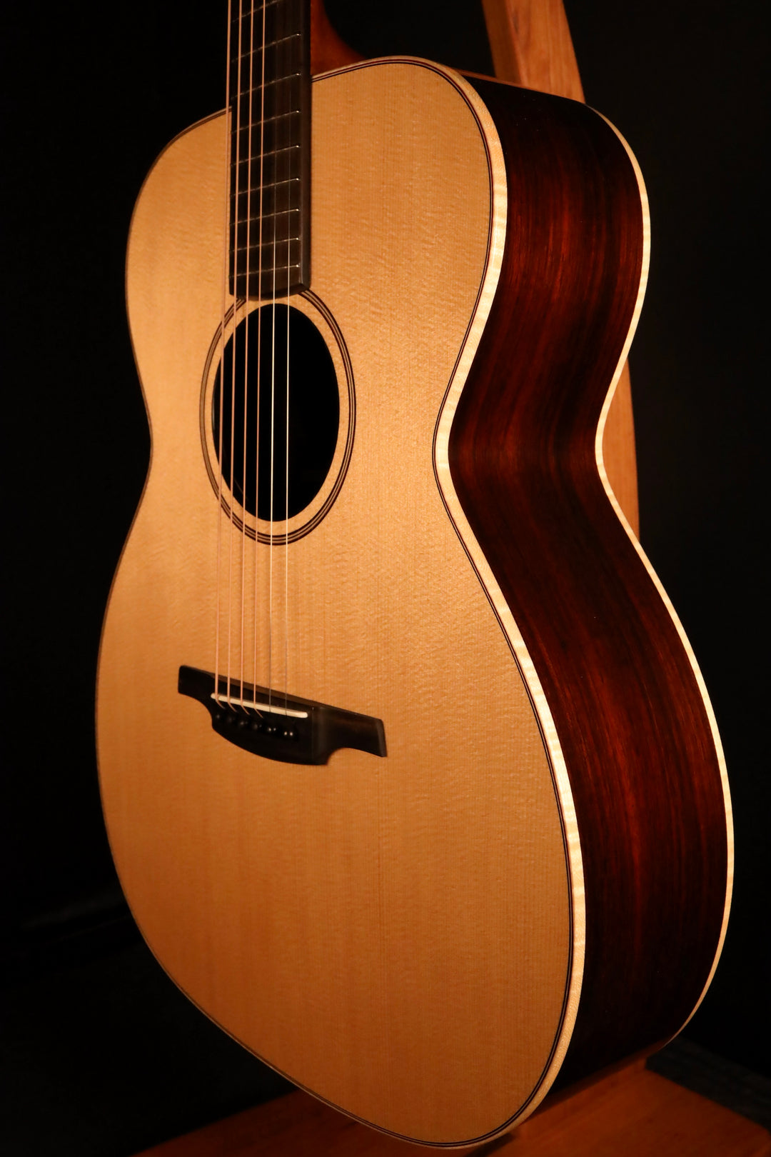 McNally OM32 - Sitka Spruce/East Indian Rosewood (NEW)