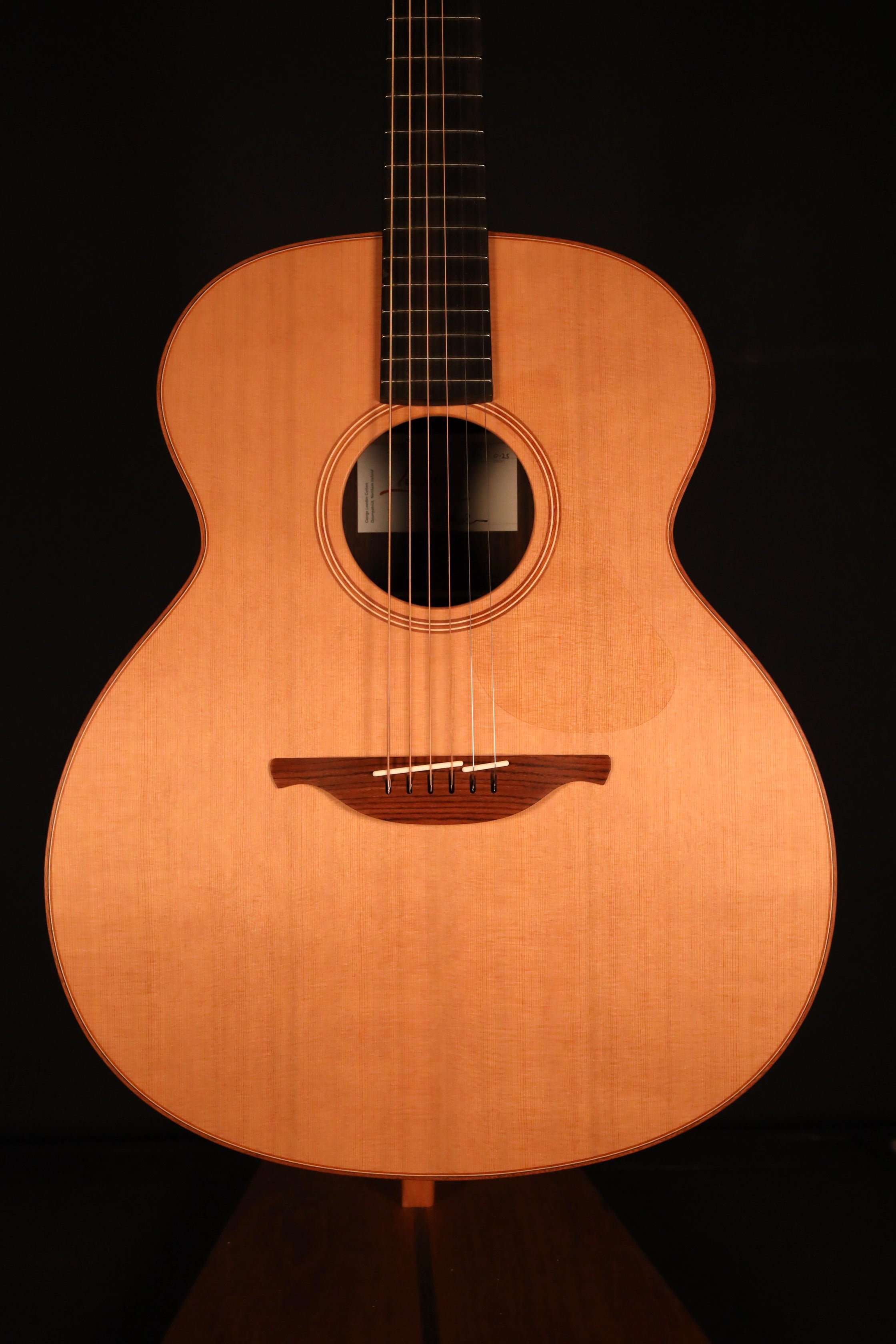 Lowden O-25 - Red Cedar/East Indian Rosewood – Organic Sounds