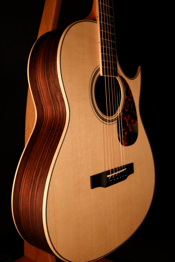 Larrivee C-03R-TE Tommy Emmanuel Custom Shop Tribute Guitar (NEW)