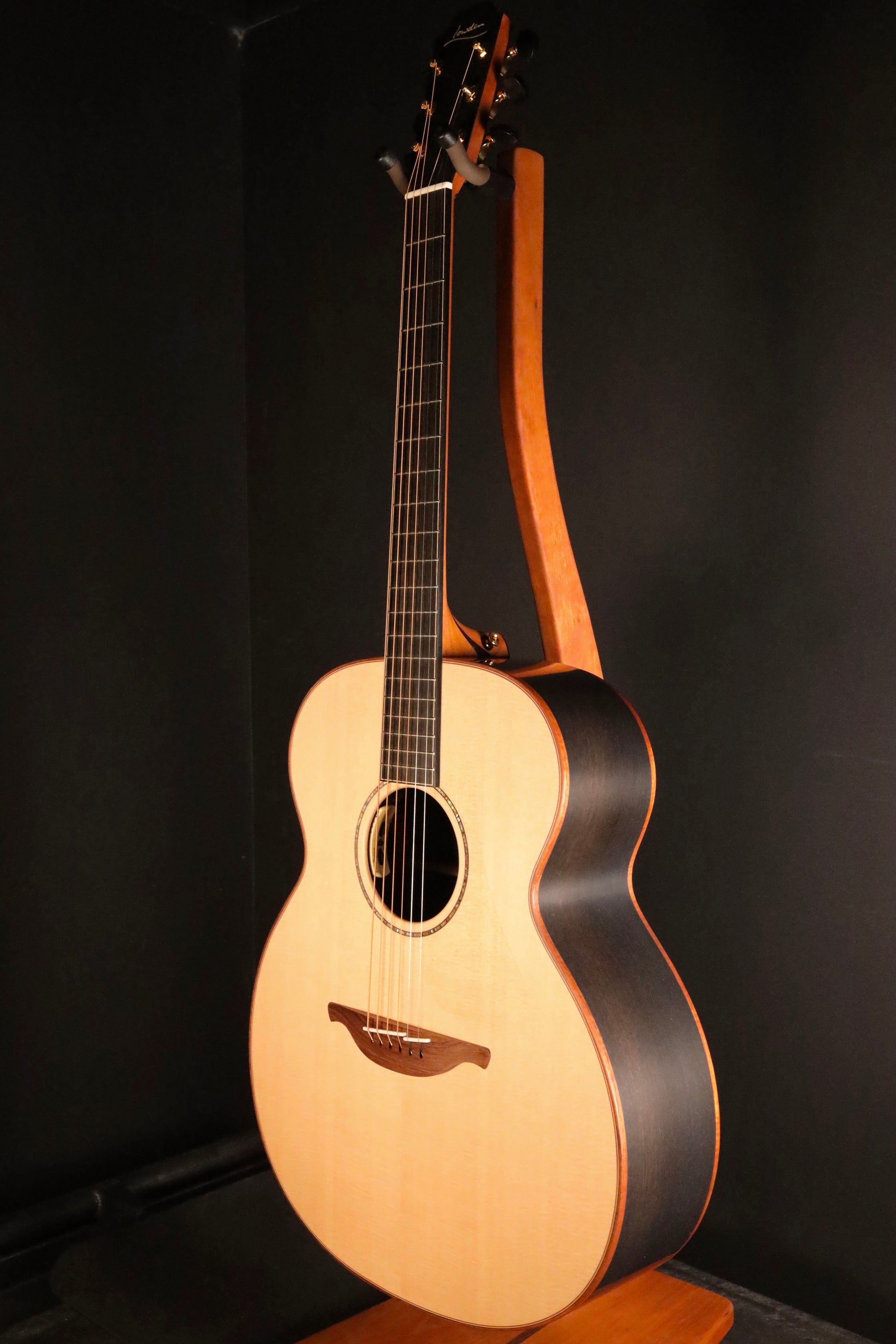 Lowden O-35 - Lutz Spruce/Ancient Bog Oak, LR Baggs Anthem Pickup