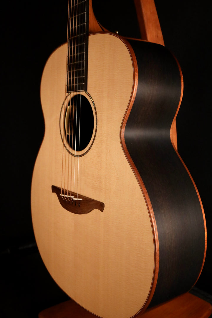 Lowden O-35 - Lutz Spruce/Ancient Bog Oak, LR Baggs Anthem Pickup (NEW)