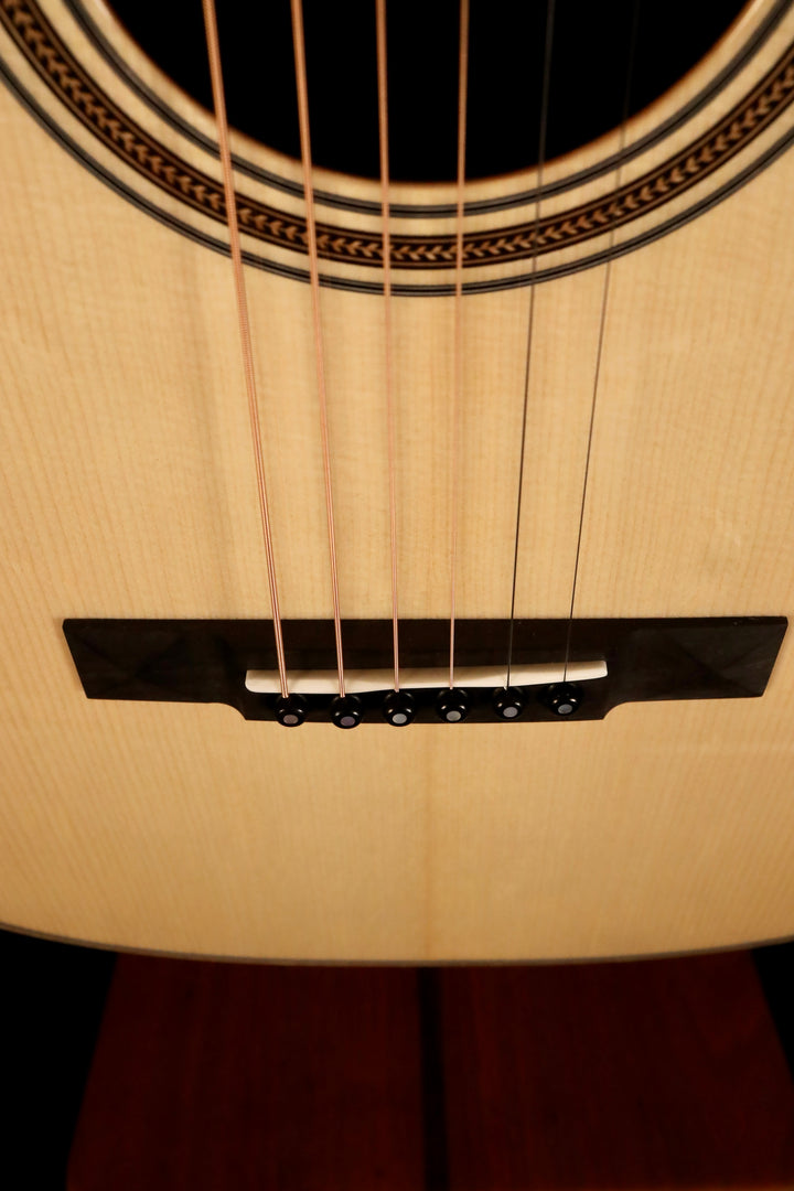 Huss and Dalton 00-SP Engelmann Spruce/East Indian Rosewood (NEW)
