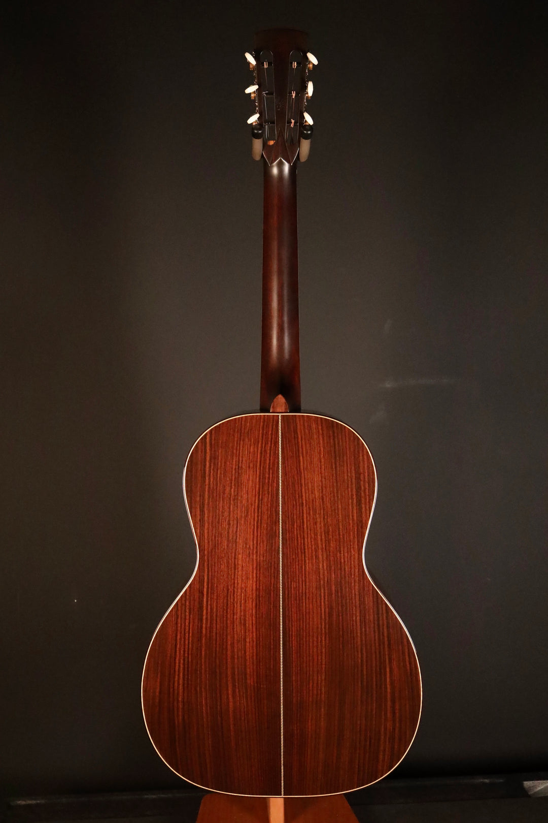 Huss and Dalton 00-SP Engelmann Spruce/East Indian Rosewood (NEW)