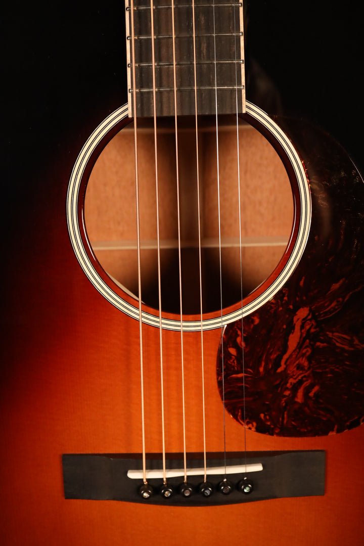Huss and Dalton DS 14 Fret Standard - Sitka Spruce/Mahogany (NEW)