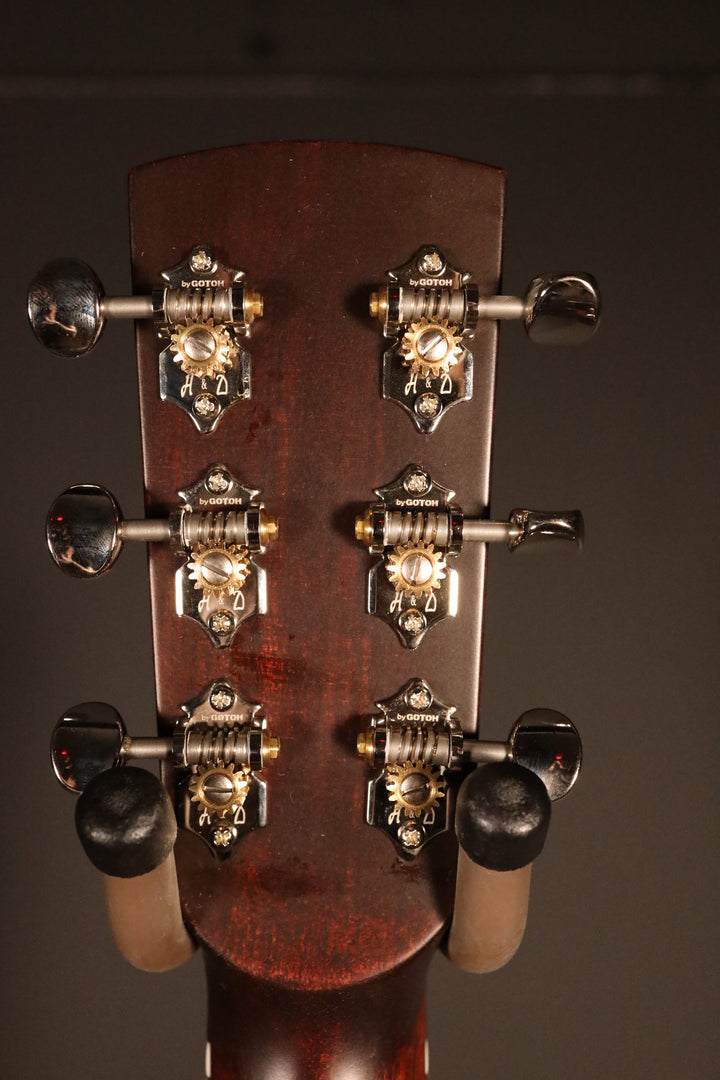 Huss and Dalton DS 14 Fret Standard - Sitka Spruce/Mahogany (NEW)