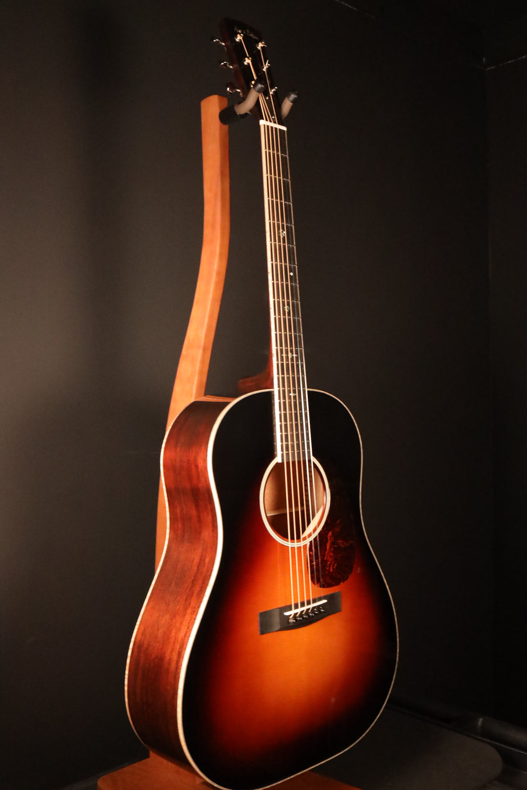 Huss and Dalton DS 14 Fret Standard - Sitka Spruce/Mahogany (NEW)