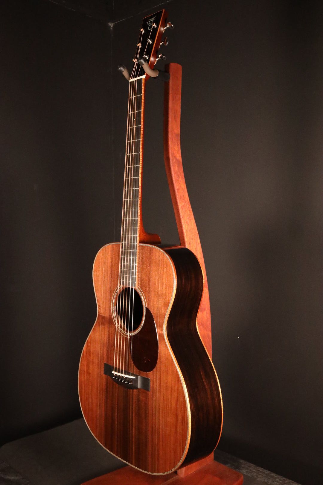 Santa Cruz OM Custom - "San Lorenzo" Sinker Redwood/African Blackwood (NEW)