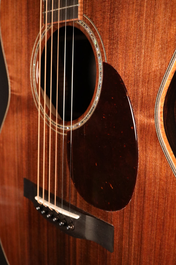 Santa Cruz OM Custom - "San Lorenzo" Sinker Redwood/African Blackwood (NEW)