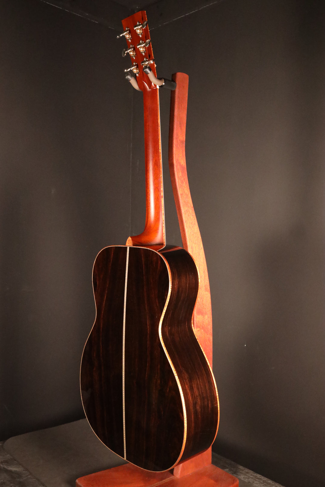 Santa Cruz OM Custom - "San Lorenzo" Sinker Redwood/African Blackwood (NEW)