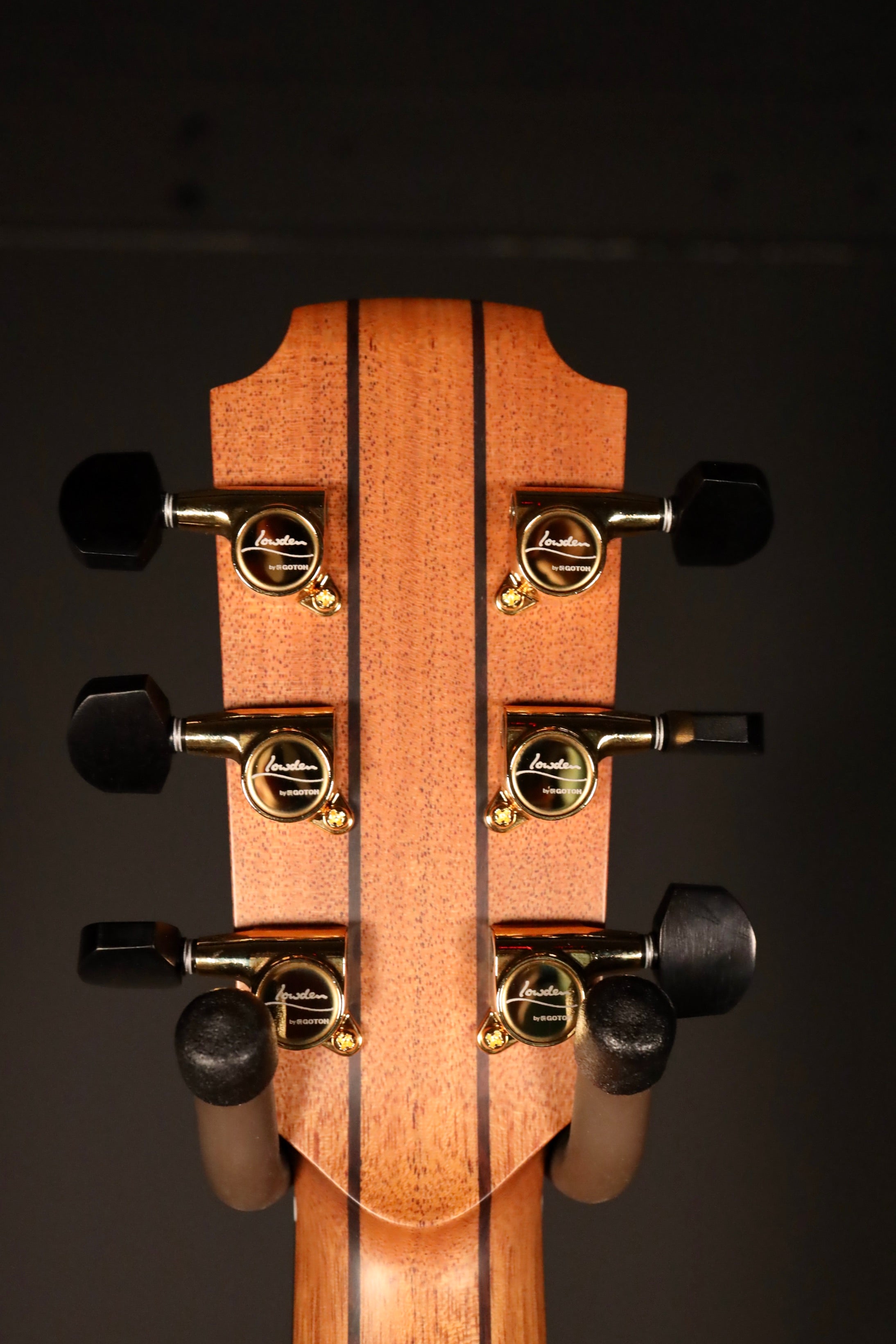Lowden F23 - Red Cedar/Walnut (NEW) – Organic Sounds Select Guitars